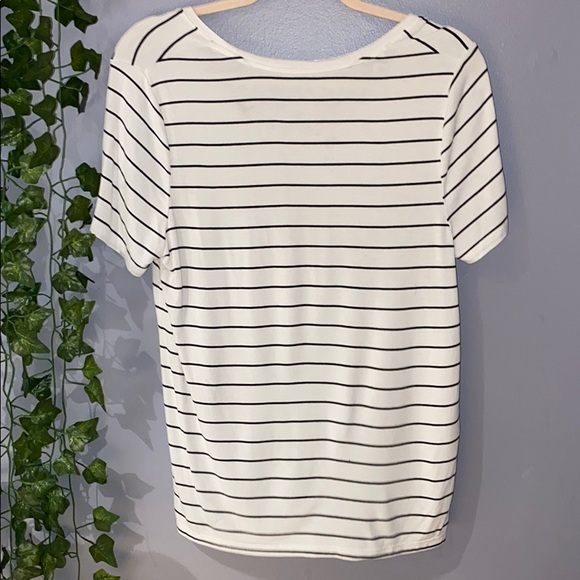 Woman's Target B&W Striped Short Sleeve Scoop Top - Picture 6 of 8